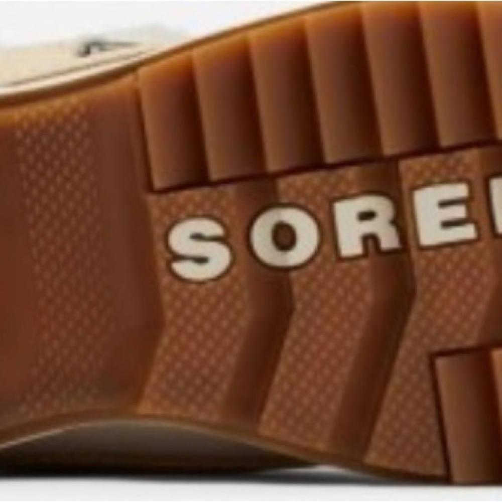 Sorel Women's Beige Water Proof Boots - Picture 3 of 3